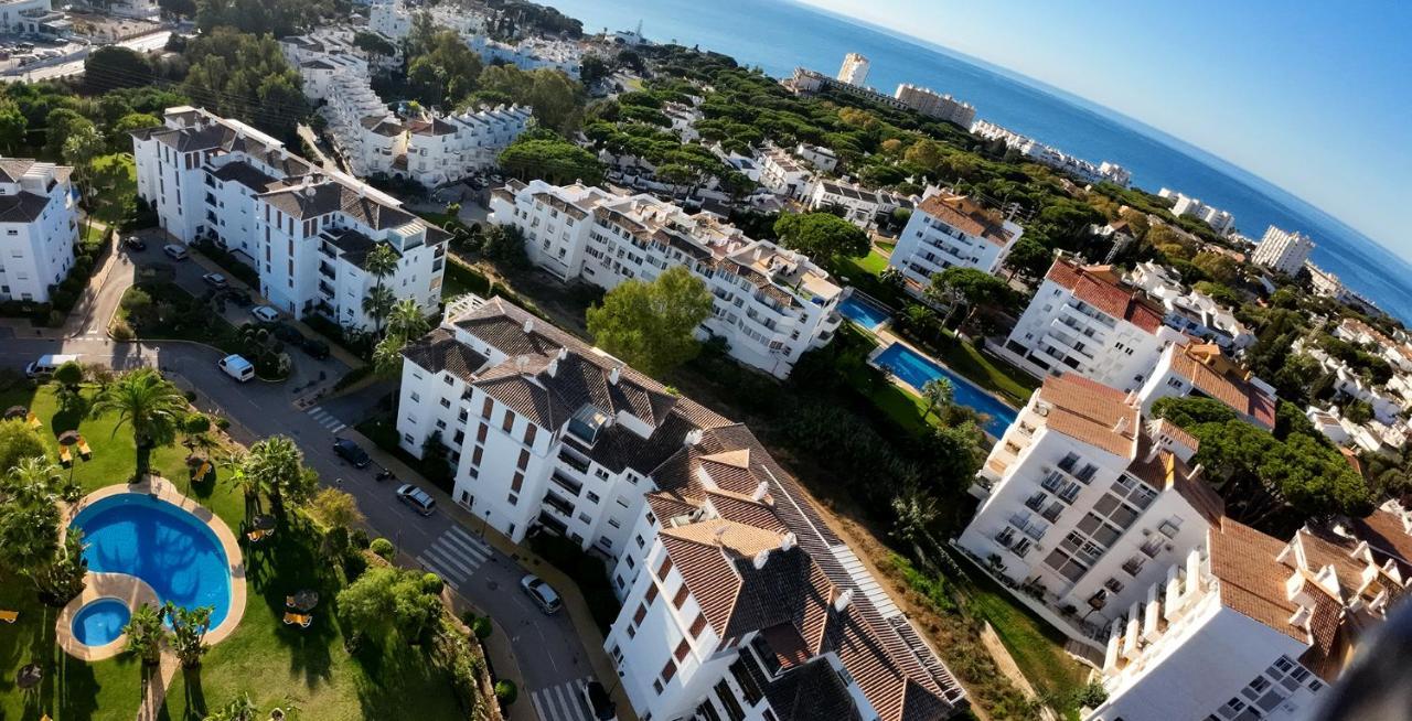 Gran Calahonda Beach Near Marbella Malaga Exterior photo